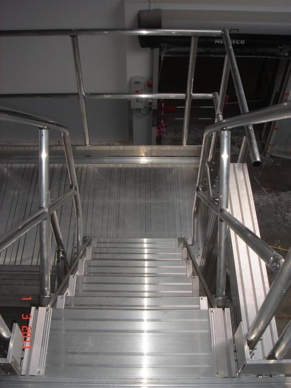 Escalier d'accès rack Bouches-du-Rhône