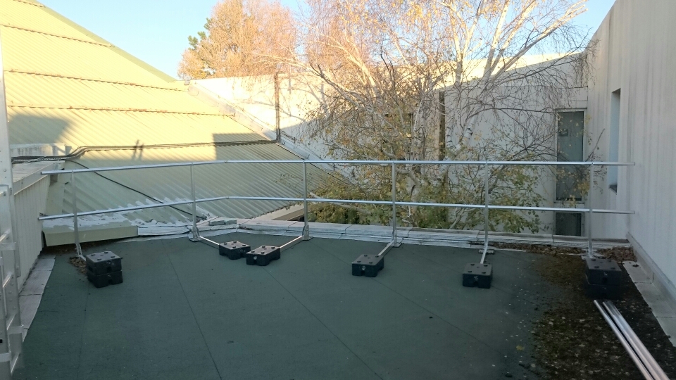 GARDE CORPS AUTOPORTANT SUR TOITURE