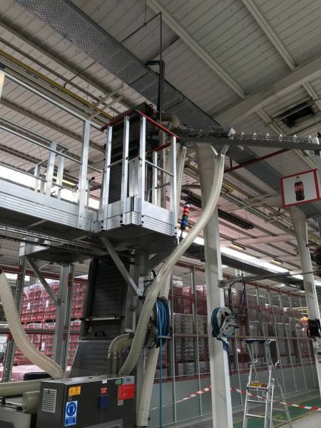 passerelle industrielle plateforme déportée sur