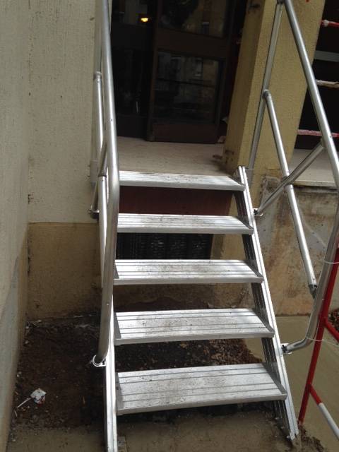 ESCALIERS ACCES INDUSTRIE EFFAGE CONSTRUCTION SPE