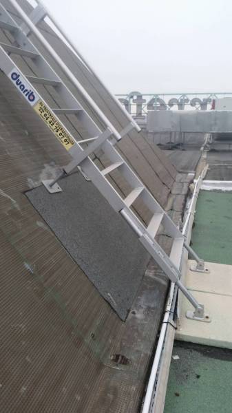 escalier d'accès sur mesure