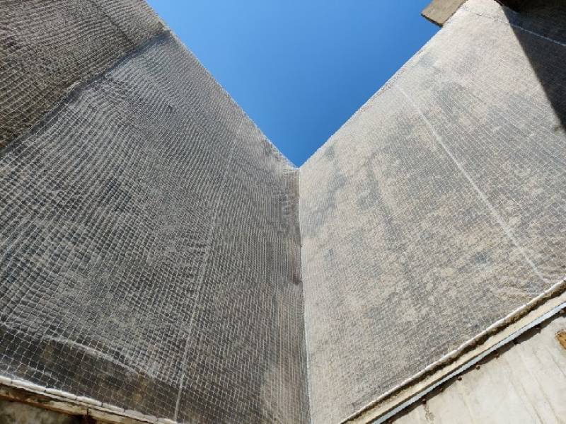 INSTALLATION DE FILETS ANTI POUSSIÈRE, BDR.