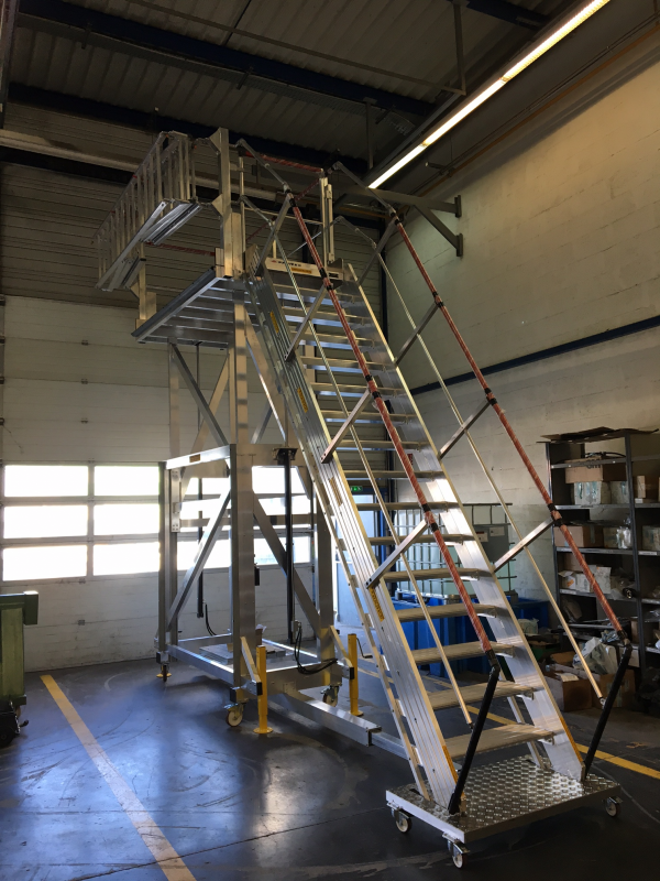Escalier non fixe pour autobus