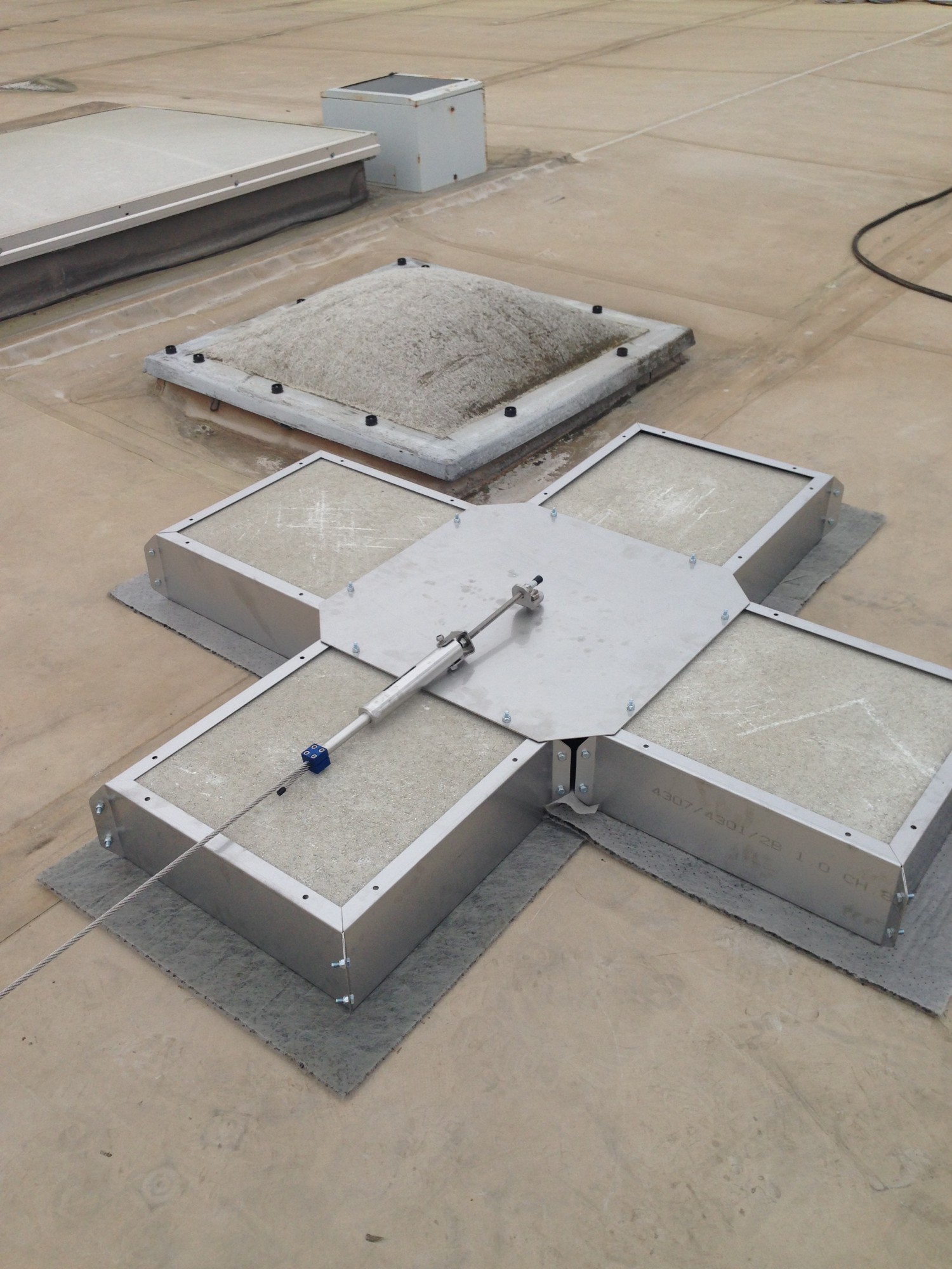 BLOC BETON POUR FIXATION DE LIGNE DE VIE