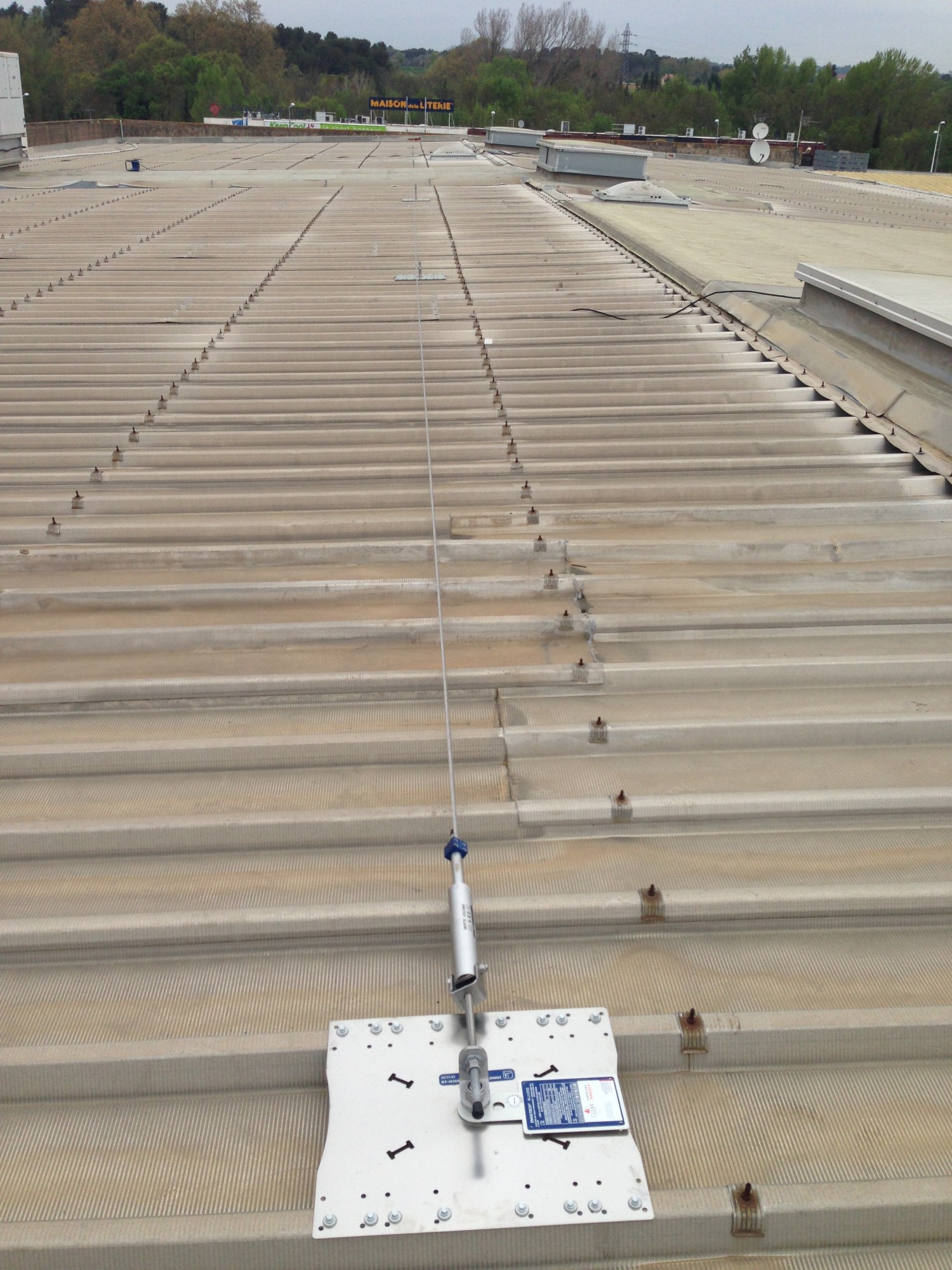 LIGNE DE VIE SUR BAC ACIER