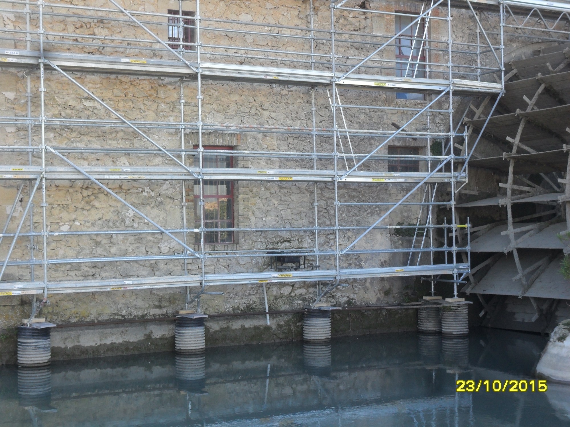 STRUCTURE FIXE MARQUE COMABI