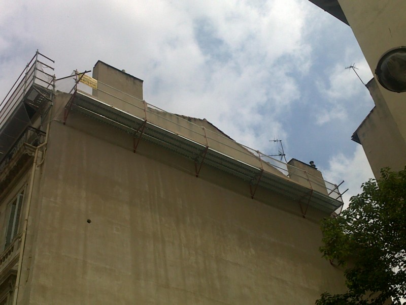 ECHAFAUDAGE SUSPENDU PAR CONSOLE