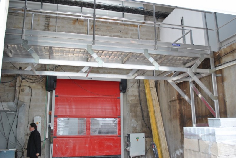 MISE EN PLACE D'UNE PASSERELLE DE FRANCHISSEMENT SUR GRASSE SPE