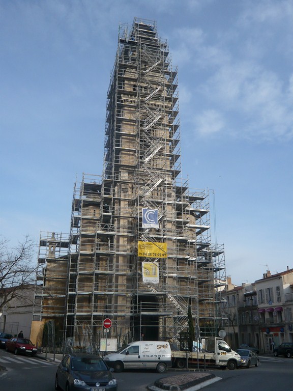 MONTAGE D'ECHAFAUDAGE DE L'EGLISE St BARNABE MARSEILLE 13