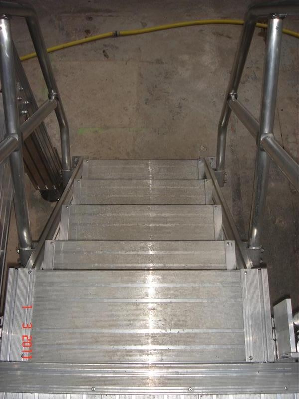 installation escalier d'acces chantier