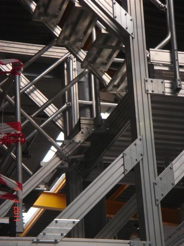 Fourniture d'escalier d'accès extérieur industriel