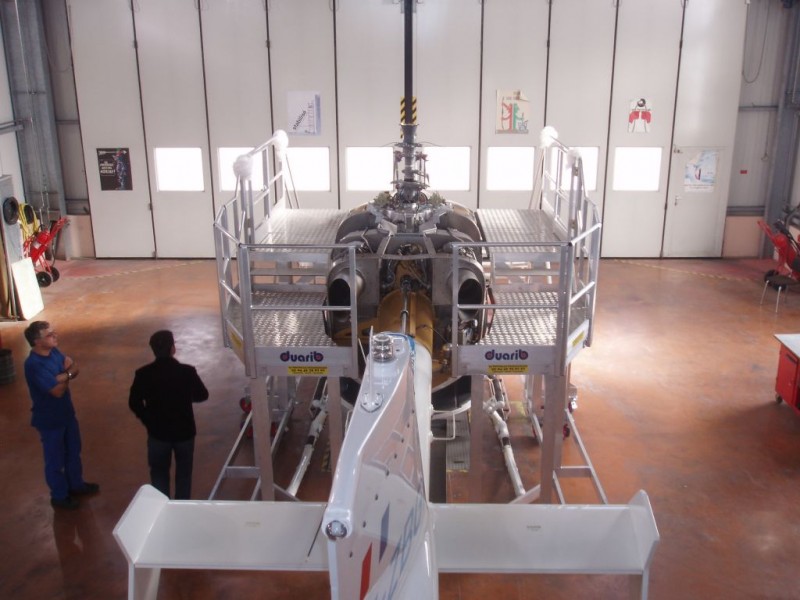 PASSERELLE D'ENTRETIEN POUR HÉLICOPTÈRE POUR LA GENDARMERIE LE BLANC DANS L'INDRE (36)