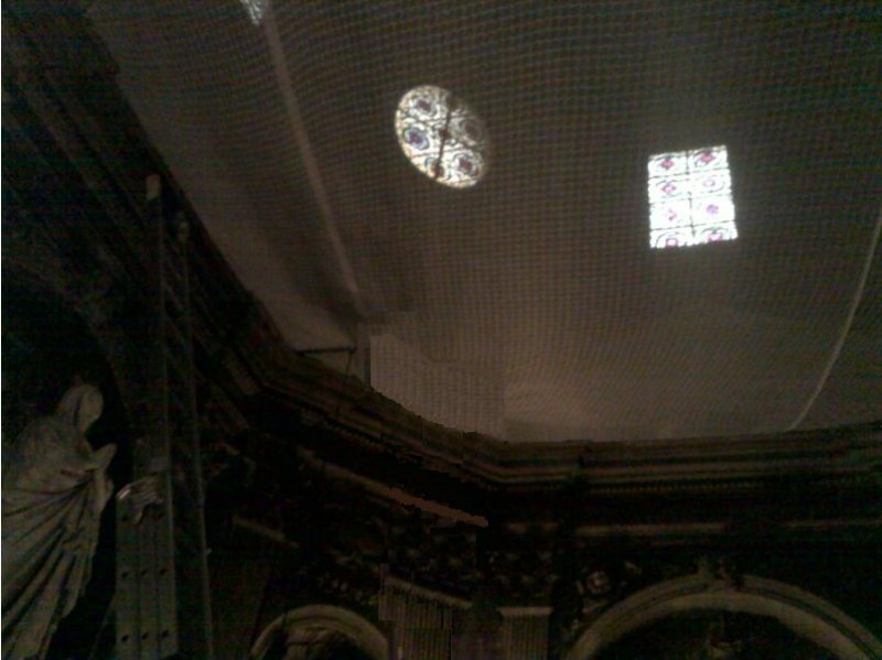 FILET ANTIPOUSSIERE DANS EGLISE