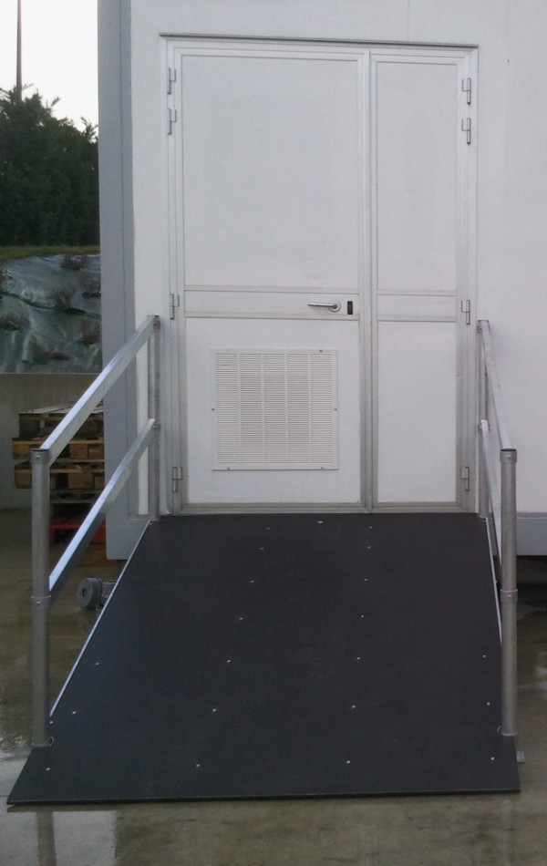 PASSERELLE D’ACCÈS INCLINEE SPE