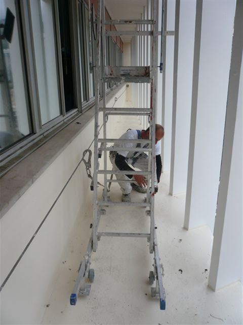 Plateforme réalisée en collaboration par notre fabricant DUARIB, à Marseille, dans le département des Bouches-du-Rhône.