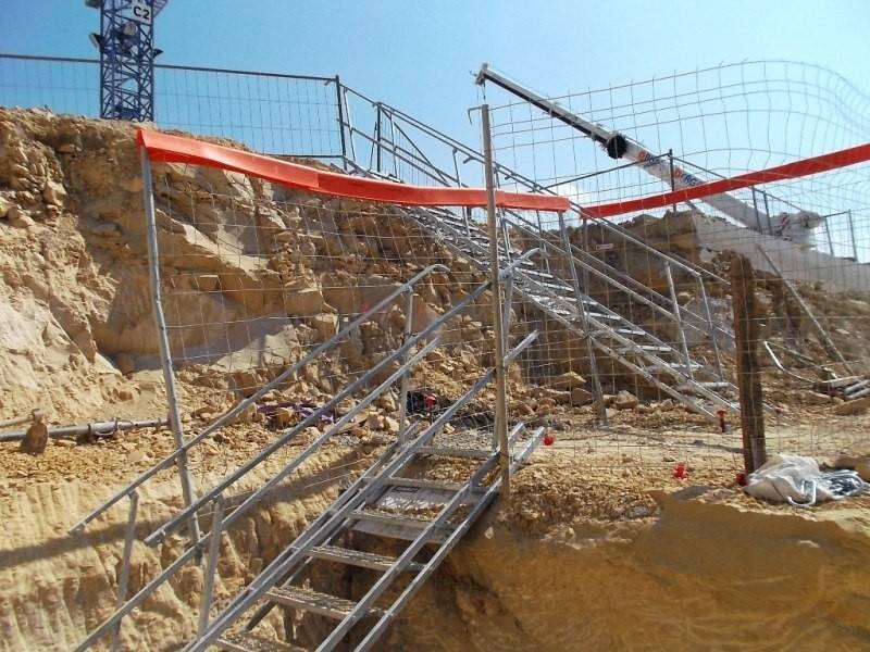 ESCALIER TEMPORAIRE DE CHANTIER