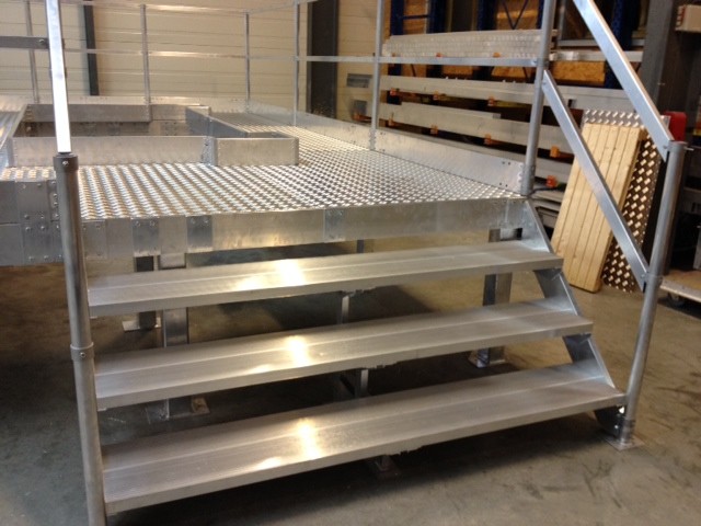 PASSERELLE D'ENTRETIEN DES MACHINES INDUSTRIELLES A TOULOUSE